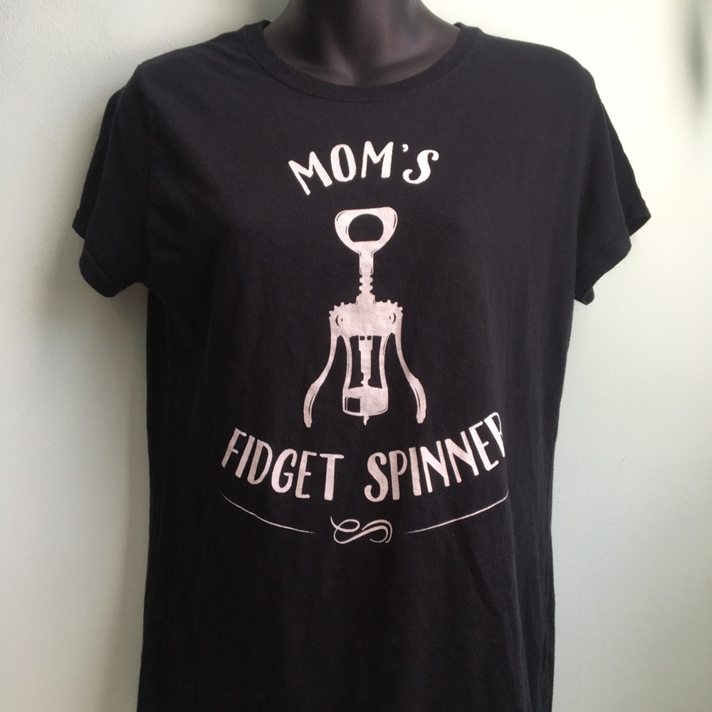 “Moms Fidget Spinner” Funny Tee